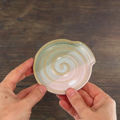 Pale Green & White Spiral Spoon Rest