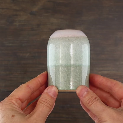 Pale Green & White Reed Diffuser – Layered